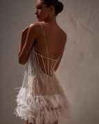 Rückenfreies Fransenkleid mit Volant Rock