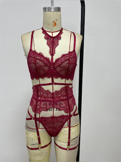 Figurformendes Spitzen-Set mit Schlitz