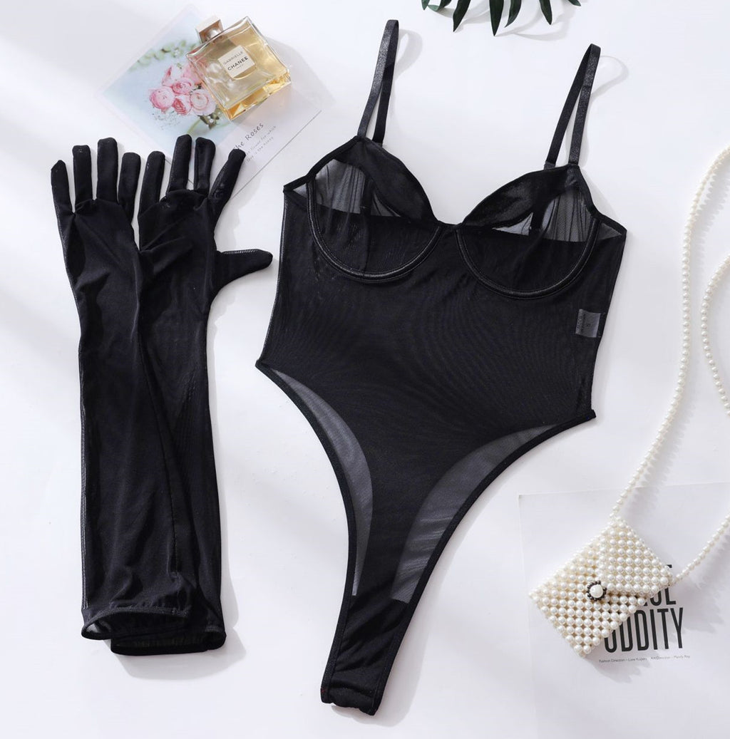 Spitzen-Jumpsuit mit Netz-Details