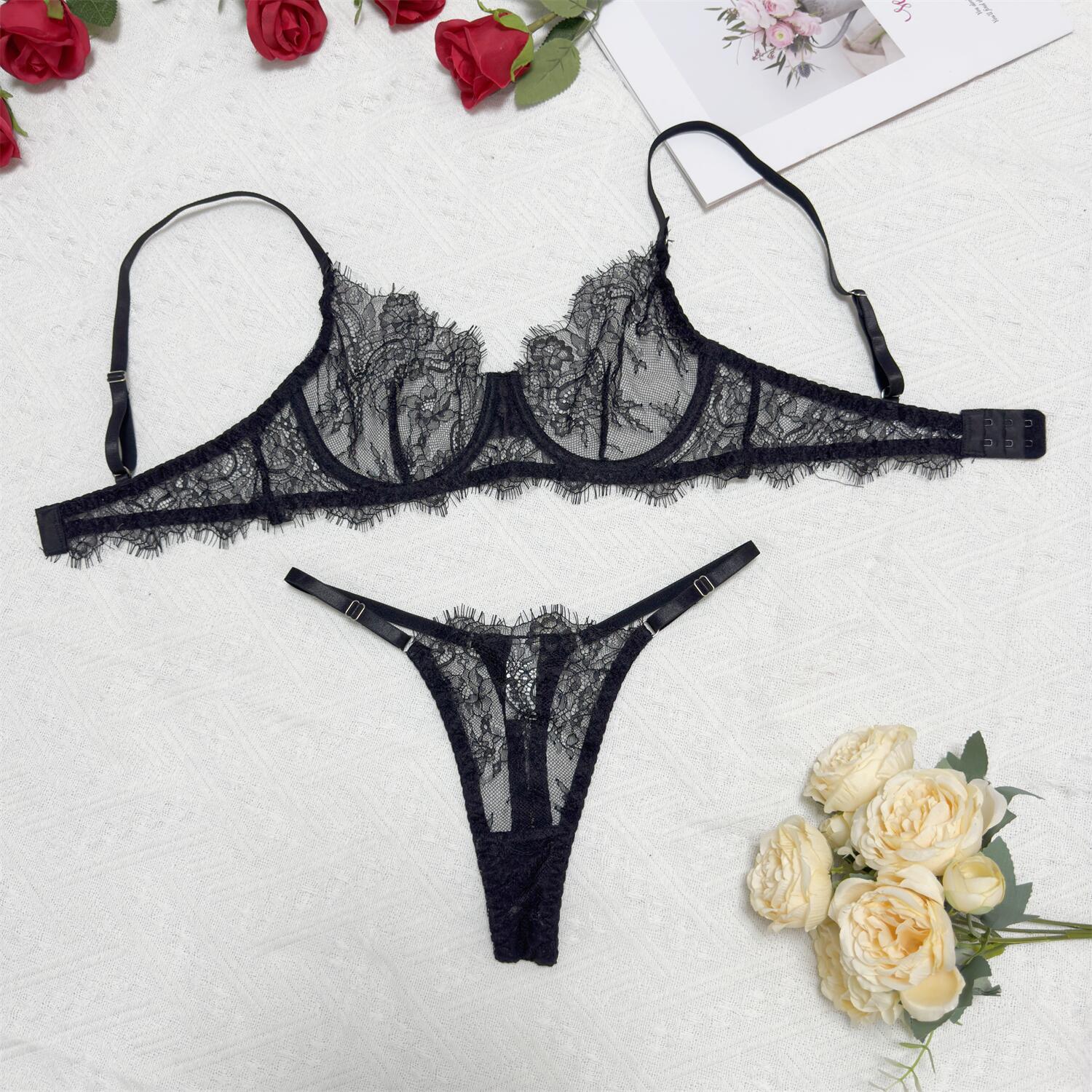 Sexy Dessous-Set aus Spitze – mit Cut-Out-BH